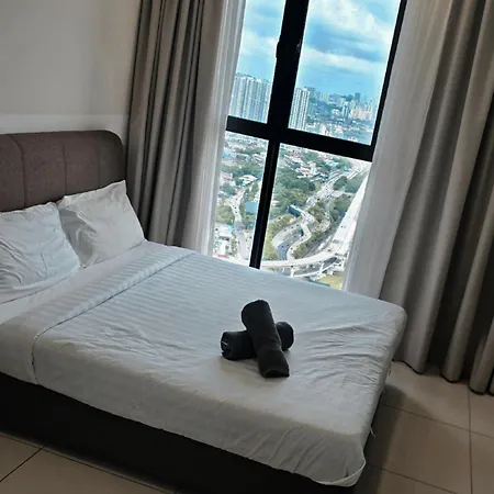 Rudimen Stay At Trion With Kl Skyline View And Rooftop Pools Access